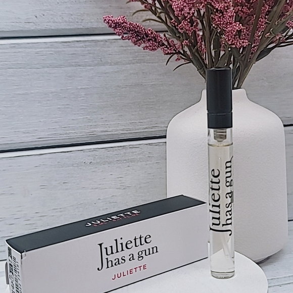 Juliette Has A Gun Juliette - Picture 1 of 5